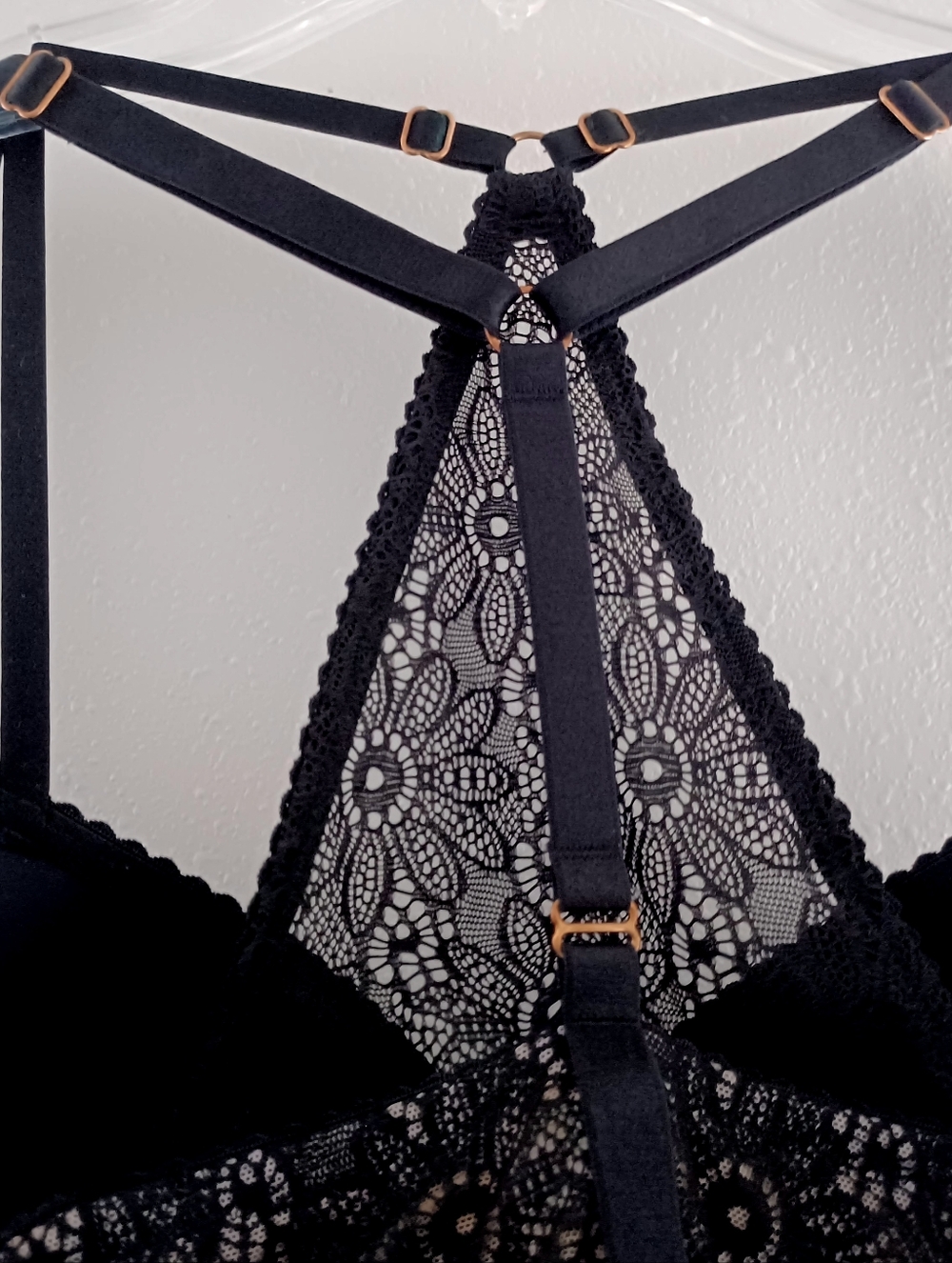 Victoria's Secret Black Lace Push-Up Bra with Nude Lining - Picture 10 of 16